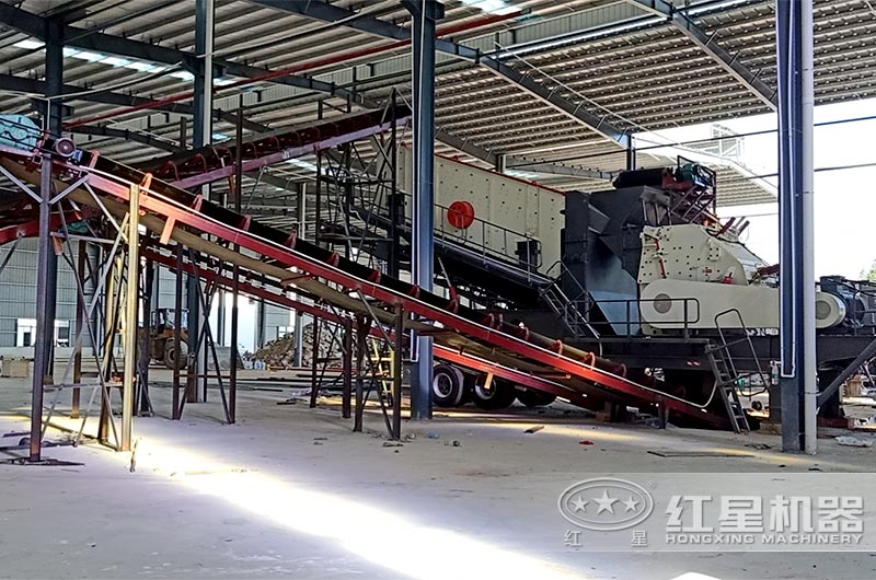 反擊破建筑垃圾破碎機(jī)現(xiàn)場(chǎng)